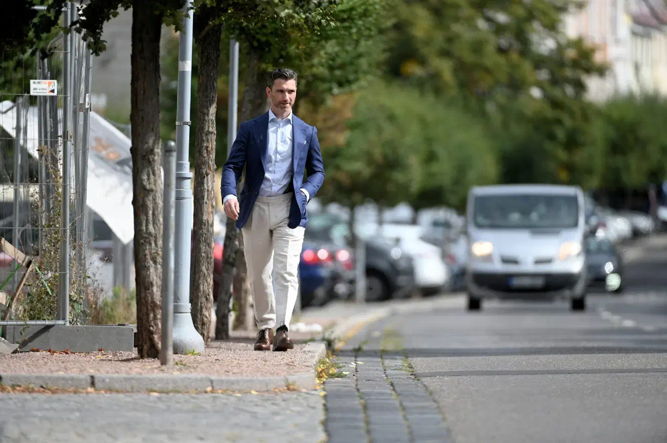 Der NPD-Bundesvorsitzende Frank Franz während der Anreise in Eisenach.