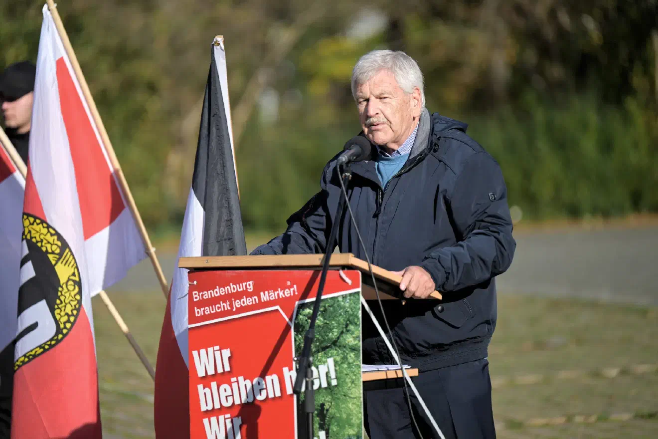 Auch der ehemalige NPD-Bundesvorsitzende hielt einen Redebeitrag. 