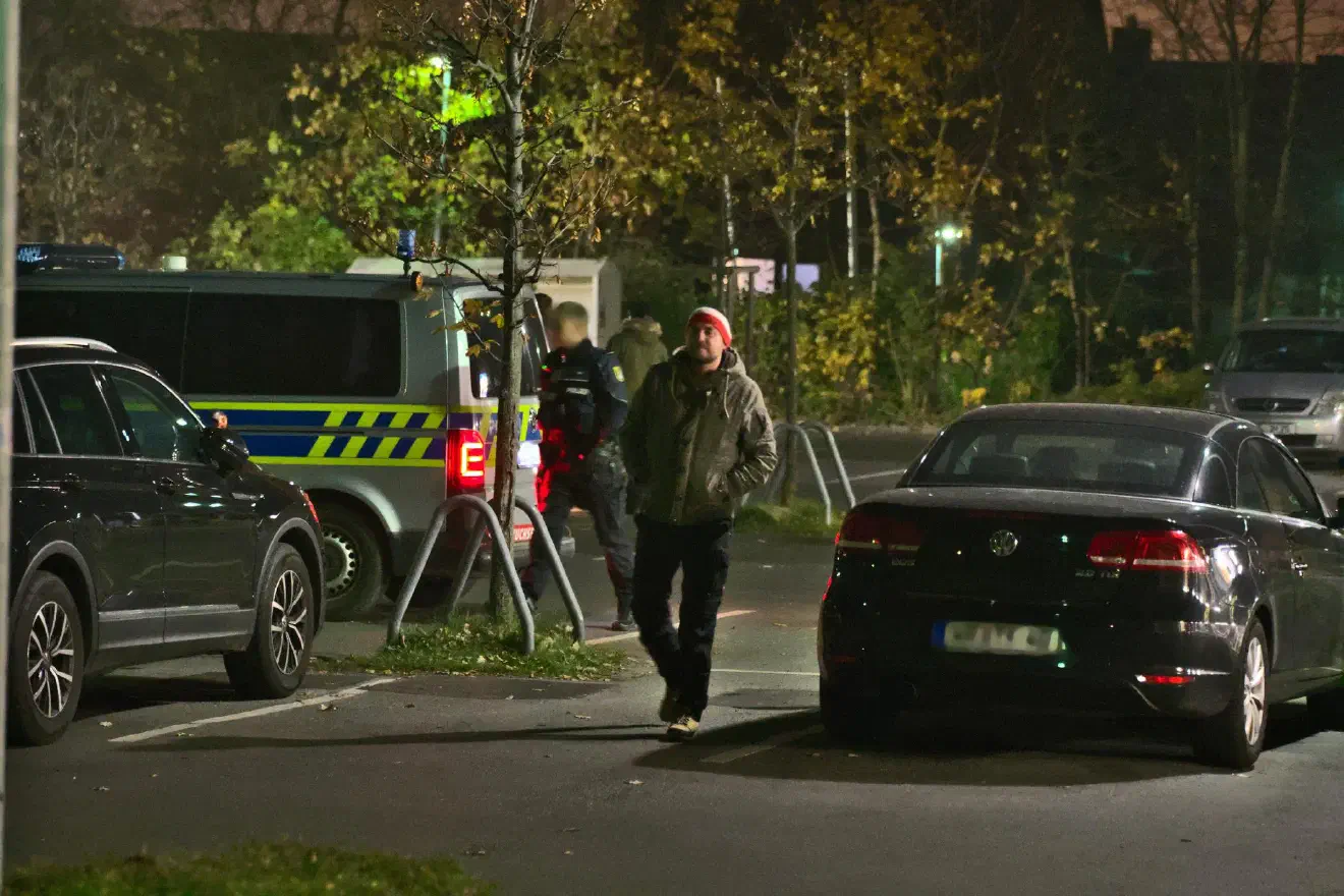 Der Veranstaltungsort sollte ein Parkplatz einer Nettofiliale sein. Jedoch kehrten die Anreisenden mit ihren Fahrzeugen auf der Stelle um. Auf dem Parkplatz wartete schon die Polizei.