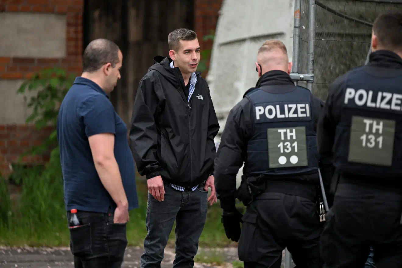 Einer der angereisten Teilnehmer verstieß gegen das Betäubungsmittelgesetz (BTM) und entsorgte seinen mitgeführten Joint.