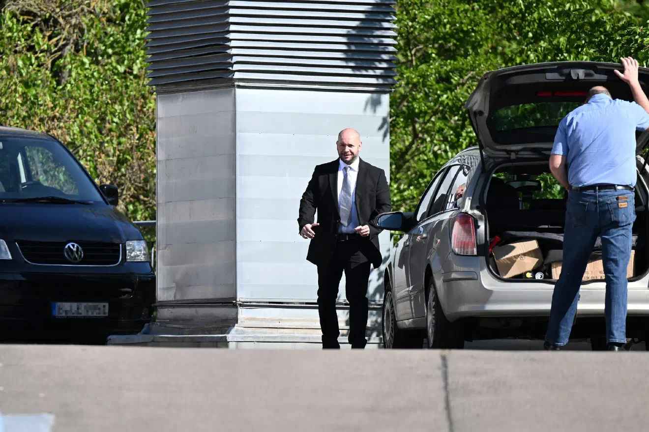 Auch der hessische NPD-Abgeordnete Stefan Jagsch (Bild) aus dem hessischen Altenstadt gehörte im Vorfeld zu den Unterstützern der Umbenennung. Diese würde "die Möglichkeit eröffnen Allianzen mit anderen Organisationen einzugehen" welche derzeit "von den drei Buchstaben" abgeschreckt seien - so Jagsch bei einem Netzwerktag der "Deutschen Stimme" im Mai 2023. Mit der Formulierung "drei Buchstaben" bezog sich Jagsch auf den Parteinamen NPD.