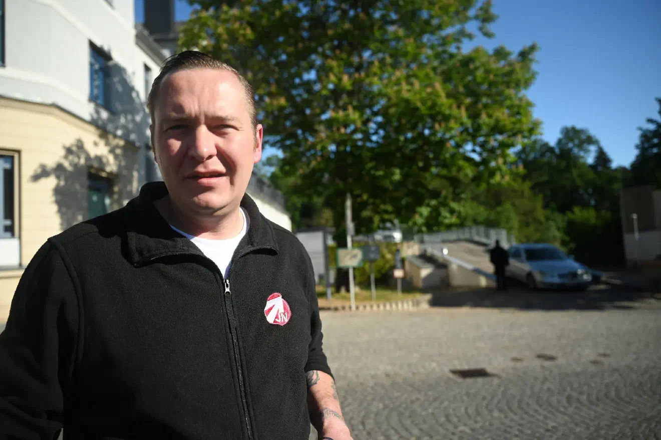 Der Ordnerdienst der "Jungen Nationalistn" (JN) setze sich vor allem aus JN-Mitgliedern aus Brandenburg und Sachsen-Anhalt zusammen. 