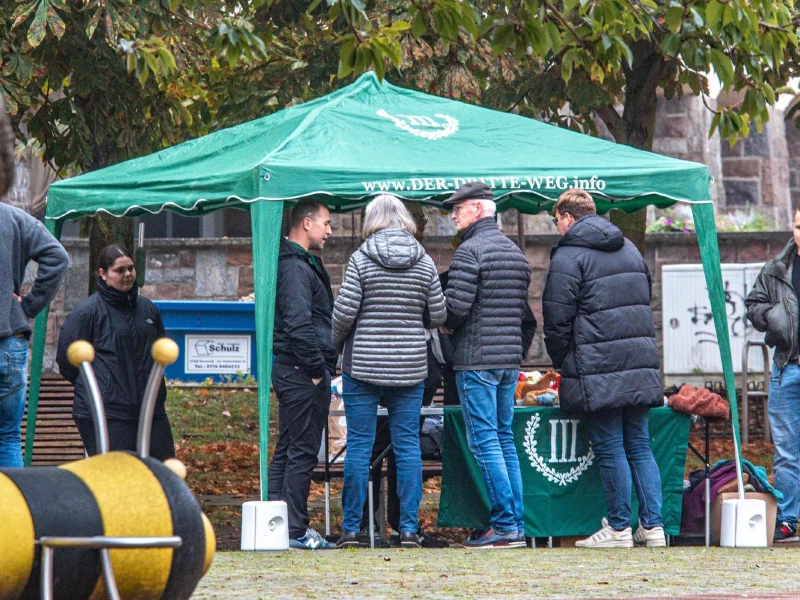 Infostand vom III. Weg in Pasewalk