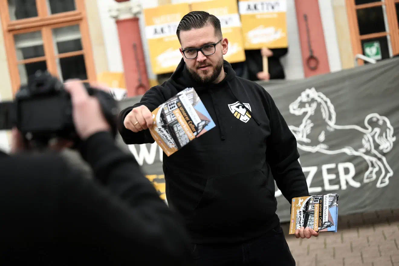 Sebbastian Weigler bei der Produktion von Social-Media-Centent.