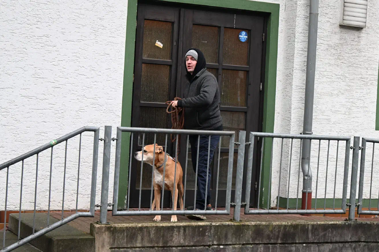 Der Ordnungsdienst der Veranstaltung reiste mit Kampfhund an.
