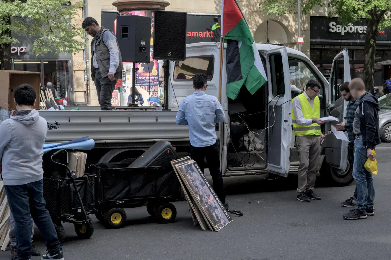 Der Marsch findet weltweit seit den 1980er Jahren in verschiedenen Städten unter anderem in Deutschland statt. Die Al-Quds-Demonstration in Frankfurt entstand 2015 als Parallelveranstaltung zur seit 1996 in Berlin regelmäßig stattfindenden Demonstration. Allerdings findet der Marsch in Berlin seit dem Betätigungsverbot der Hisbollah im Jahre 2020 nicht mehr statt.