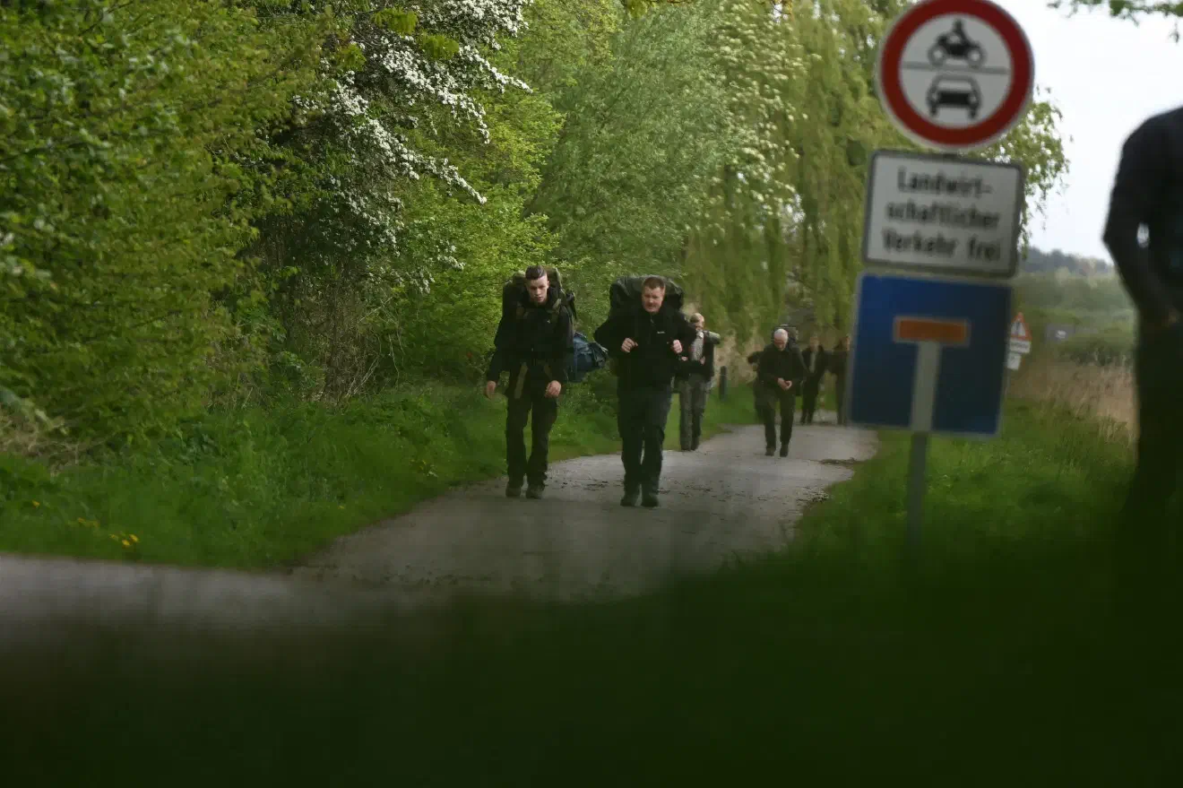 Am 20. und 21. April 2024 veranstaltete die neonazistische Jugendorganisation "Junge Nationalisten" (JN) ein Wanderung um das Steinhuder Meer. Dabei handelte es sich um einen "JN-Leistungsmarsch Bronze", bei dem Teilnehmende ein Gepäck von insgesamt 15 Kilo mitführen mussten.