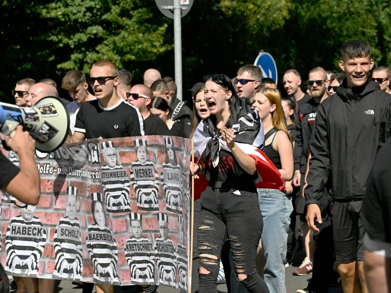 CSD-Gegenprotest von Neonazis in Freiberg (Sachsen)