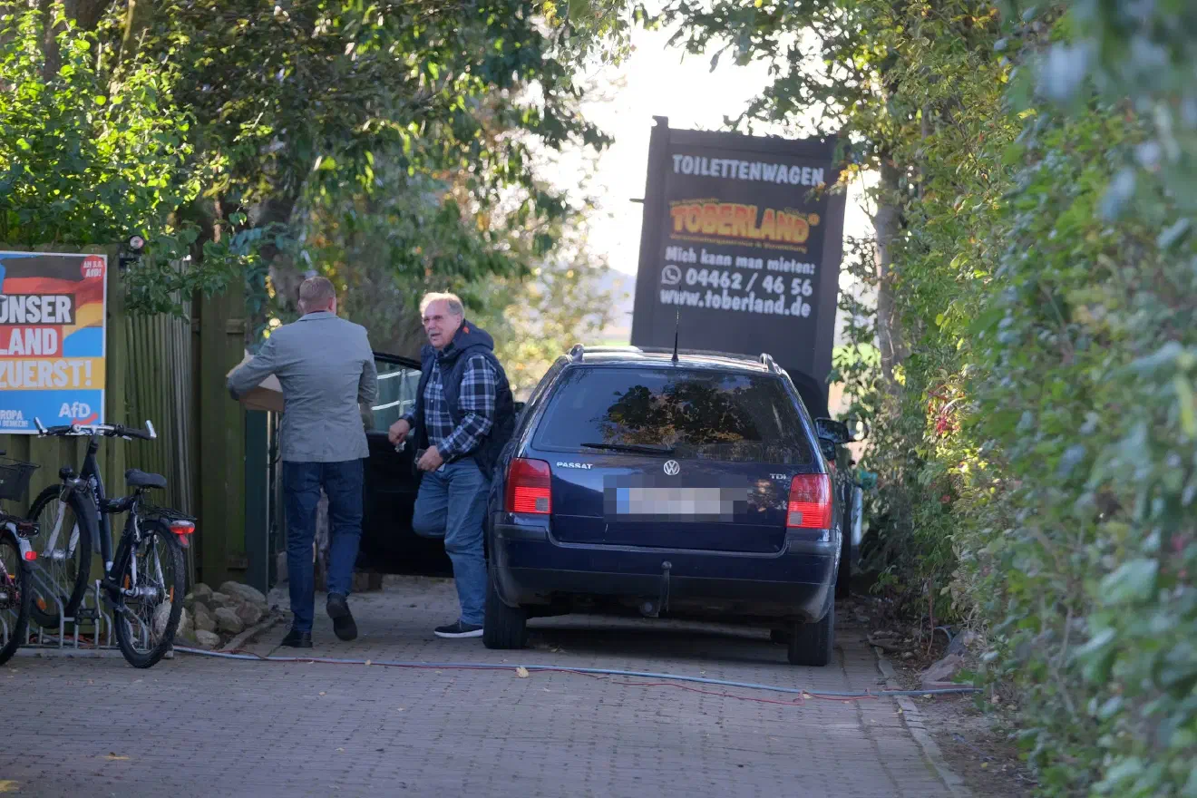 Prominente AfD-Politiker:innen, darunter Ansgar Schledde (MdL), Sonja Nilz aus Niedersachsen und Julian Flak aus Schleswig-Holstein, waren anwesend.