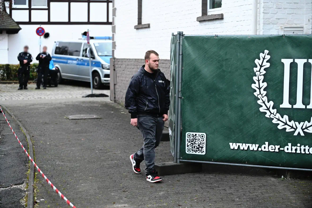 Am Samstag (9. November 2024) fand in Hilchenbach ein Konzert mehrerer Rapper des Labels NDS ("Neuer Deutscher Standard") auf dem Grundstück der neonazistischen Partei Dritter Weg statt.