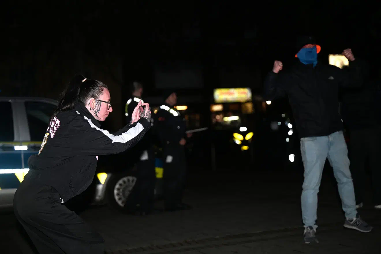 Die Kundgebung diente daneben vor allem dazu, jüngere Neonazis an die Strukturen, insbesondere an die Neonazipartei »Die Heimat« (ehemals NPD) heranzuführen.