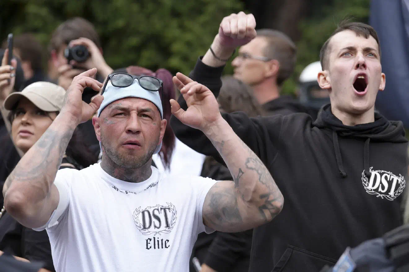 Am 17. Mai 2025 fand eine Neonazi-Demonstration in Herford (NRW) statt, knapp 100 Teilnehmende reisten dafür an. Bis zu 2500 Menschen beteiligten sich an Gegenprotesten und Blockaden.