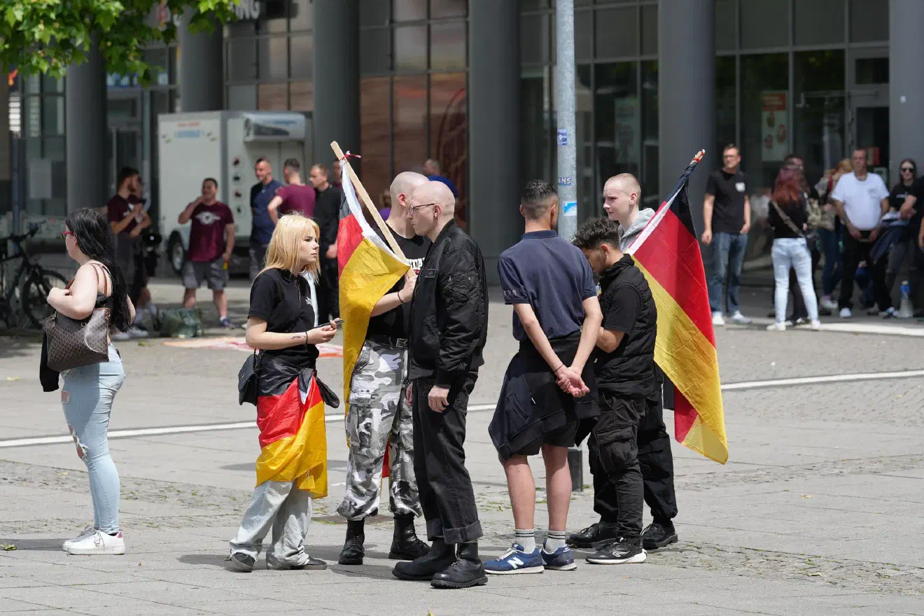 Am 01. Juni 2025 versammelten sich in Magdeburg knapp 75 Neonazis, die sich an dem Tag einer Demo des „Gemeinsam für Deutschland“-Protestbündnisses anschließen wollten.