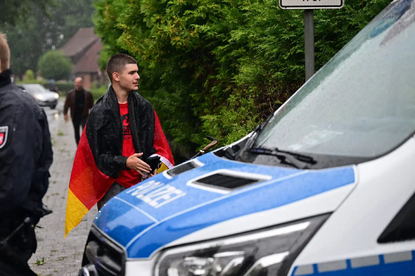 Am 22. Juli 2025 fand in Schweringen (Landkreis Nienburg, Niedersachsen) eine Vortragsveranstaltung der Alternative für Deutschland (AfD) statt. Als Redner war der EU-Abgeordnete Maximilian Krah eingeladen.