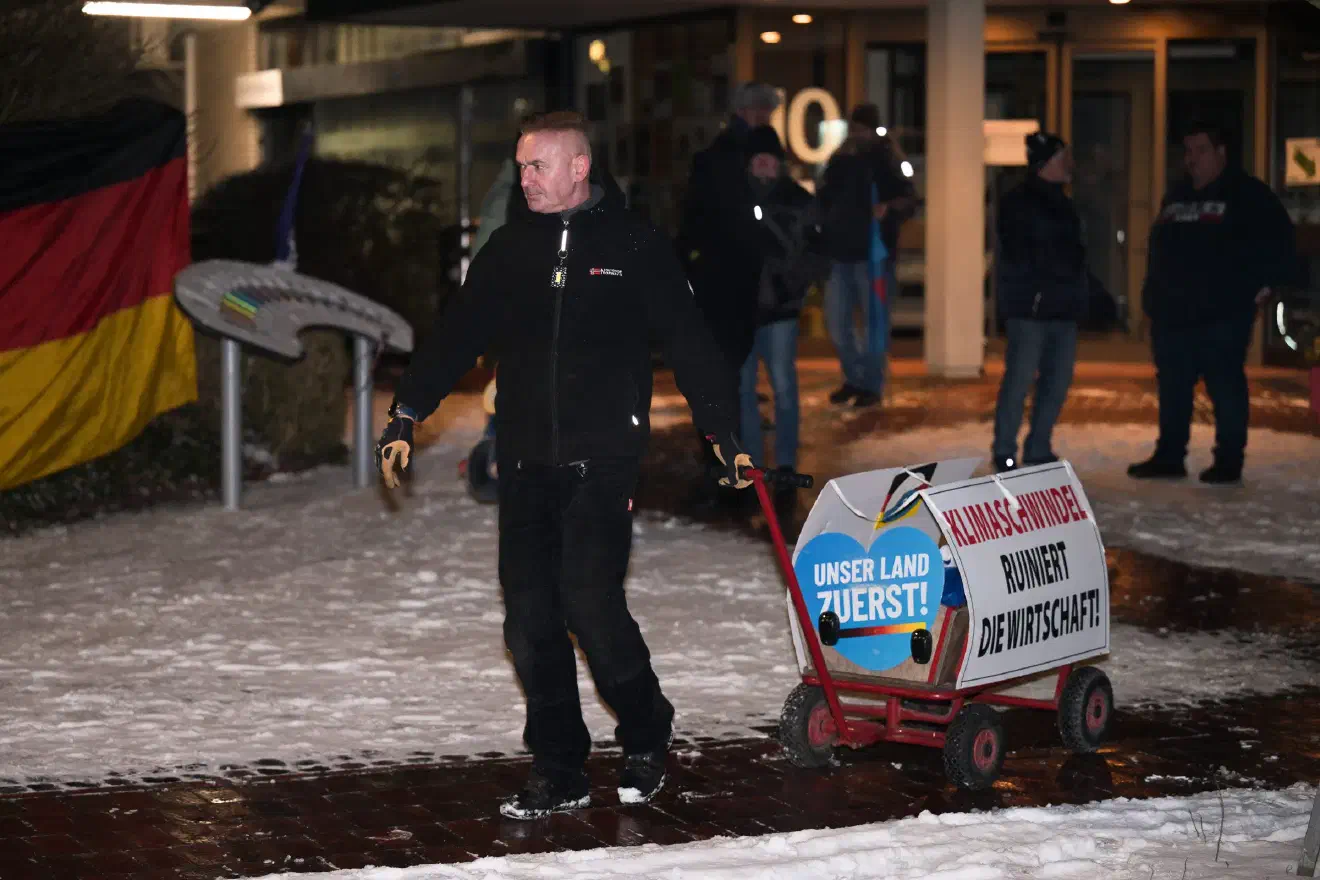 In Bassum (Niedersachsen) findet wöchentlich eine Montagsdemonstration der örtlichen AfD statt. Organisiert wird diese von Andreas Iloff (Bild).