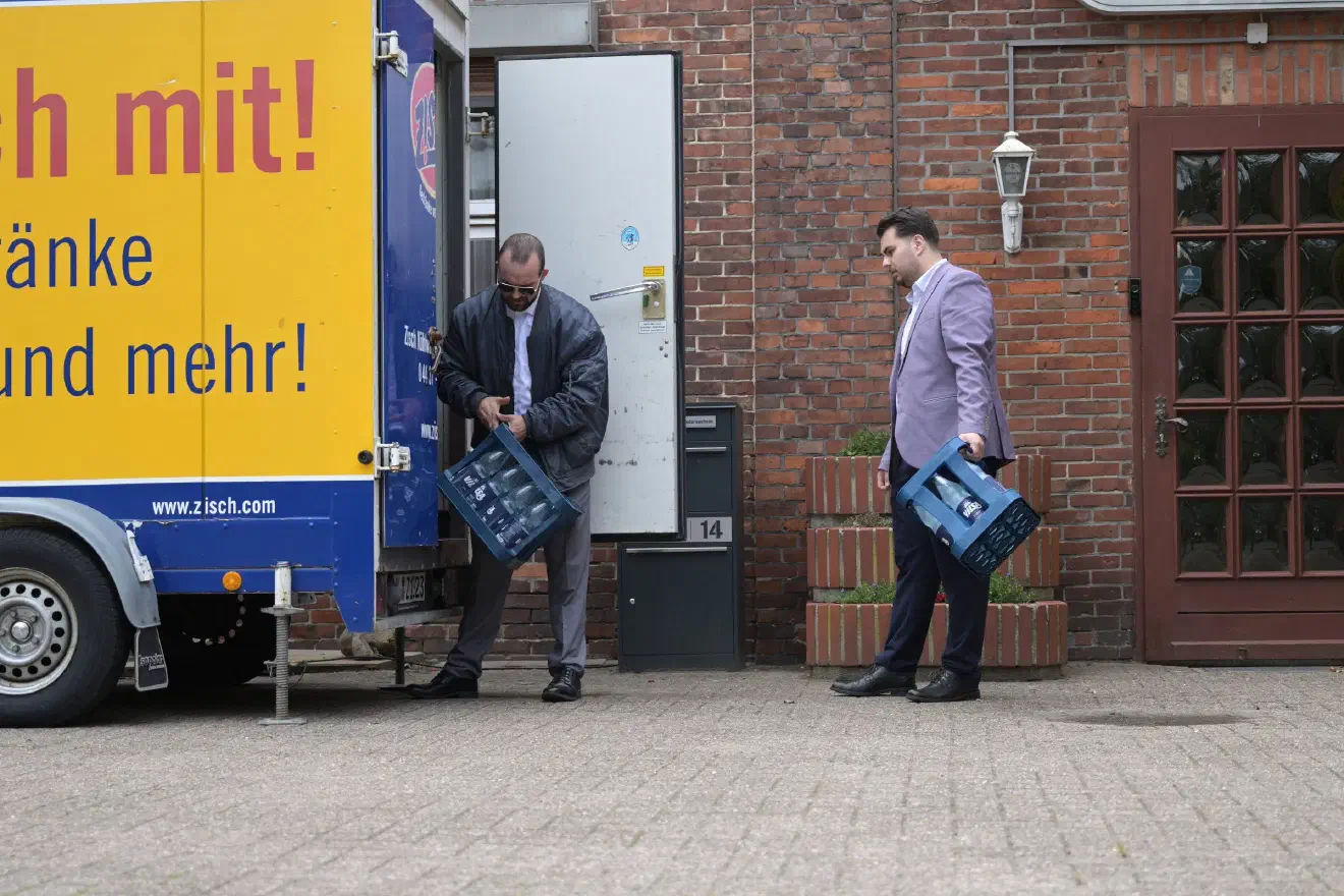 Zu den Gästen gehörten auch Nathaniel Bikhman und Steven Margolis - Führungsfiguren vom New York Young Republican Club. Das „Sturmfest“ wurde somit auch zur Bühne für die transatlantische Vernetzung der AfD-Jugend.