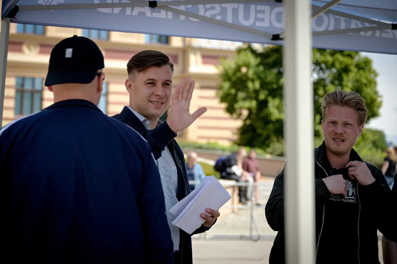 Insgesamt nahmen etwas über 400 Personen an der Veranstaltung teil und gaben sich hier ihrer ideologischen Selbstvergewisserung hin.