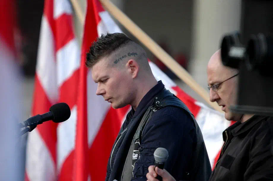 Bei einem deutschen Blood & Honour Aktivisten der 2007 mit einem Redebeitrag während des "Day of Honour" in Erscheinung trat handelte es sich um den Neonazi Matthias Fischer. Der inzwischen nach Brandenburg verzogenen Fischer, gehörte zu den Anführern der 2004 verbotenen "Fränkischen Aktionsfront" (FAF). Die FAF gehörte wiederum, gemeinsam mit der neonazistischen "Kameradschaft Süd" zu den Gründungsorganisationen der sogenannten "AG Bayern", welche als Vernetzungsplattform der bayrischen Neonaziszene fungieren sollte... 