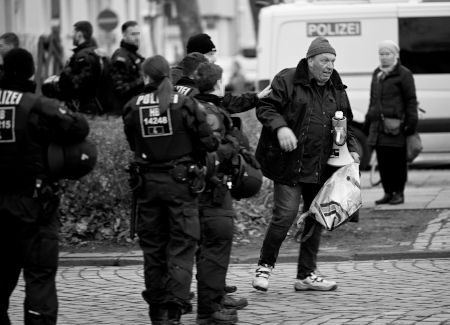 Demonstration der AfD-Bremen scheitert an Gegenkundgebung